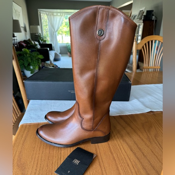 NWOT in Box Frye Women's Marissa Medallion Cognac Tall Boots Size 6 - Picture 4 of 12